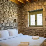 Willa Achyronas 1840 Stone House *