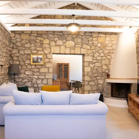 Villa Achyronas 1840 Stone House *