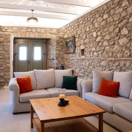 Achyronas 1840 Stone House Villa *