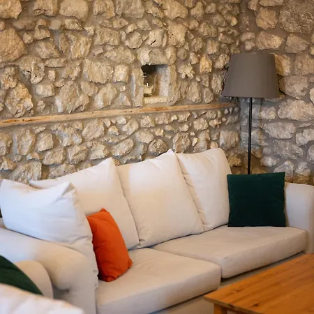 Achyronas 1840 Stone House *