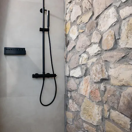 Achyronas 1840 Stone House *