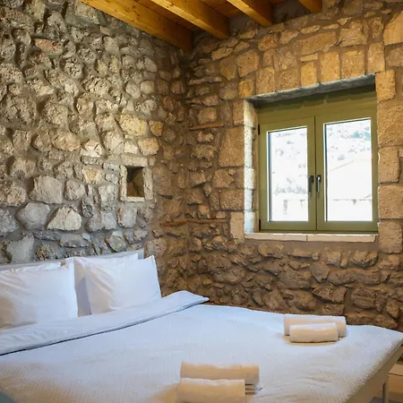 Villa Achyronas 1840 Stone House *